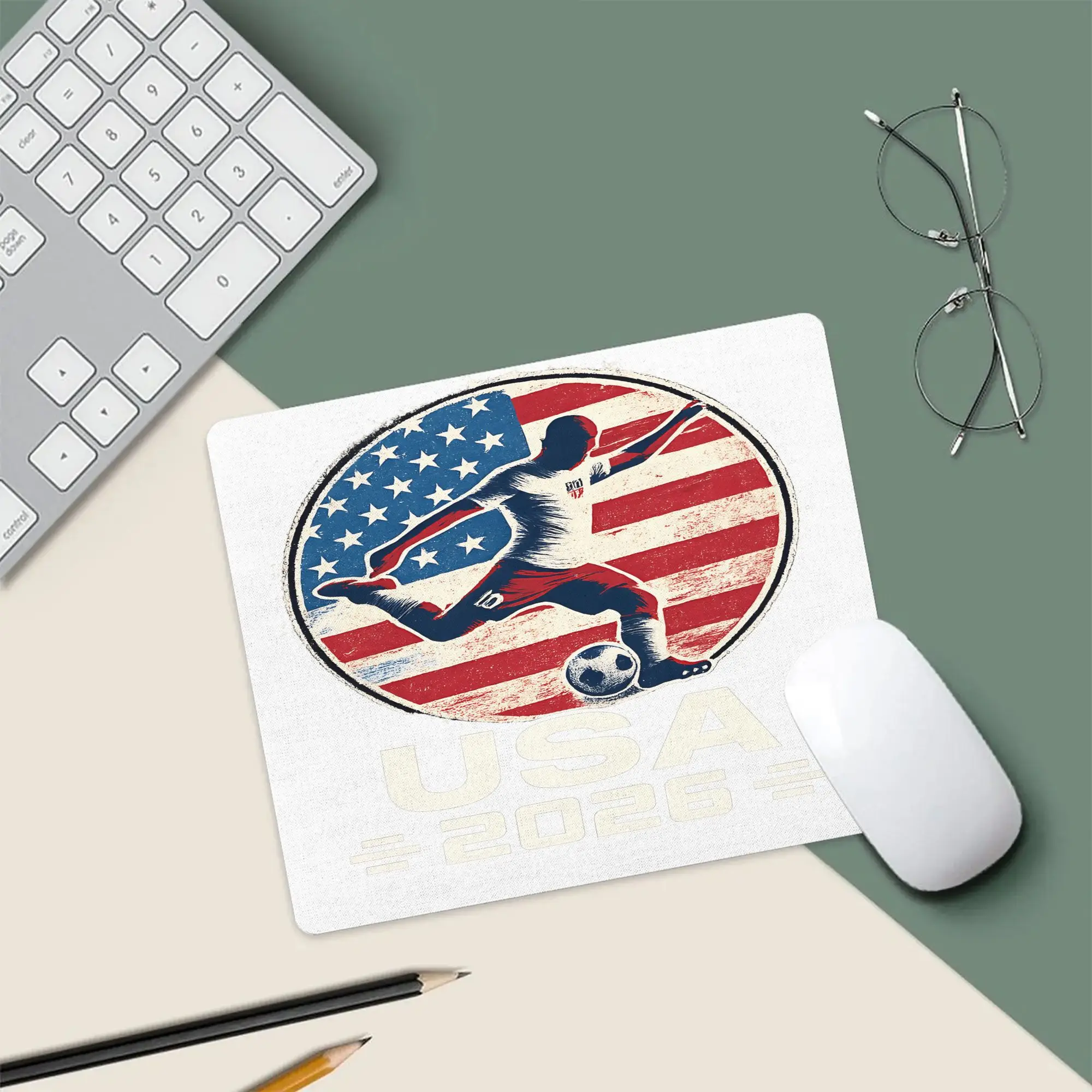Cute Anime USA 2026 Football T - Esports Gaming Logos 评论和价格